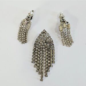 Vintage Demi Parure Rhinestone Hollywood Regency Tassel Earrings Brooch Pin Set